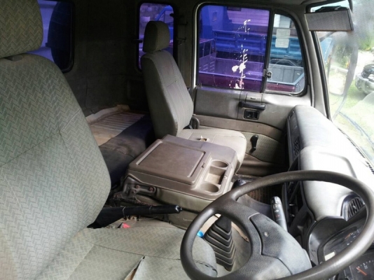 รถนิสสัน 10 ล้อดั้ม  320 แรงม้า. ปี 50  สนใจติดต่อ  081 - 6079515