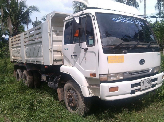 10ล้อดั้มพ์ 2เพลา นิสสัน320แรงม้า มีระบบลากพ่วง คัทซีสวย เครื่องดี เก๋งเดิม แอร์เย็น ราคาต่อรองได้ 090-7190682 087-2976734