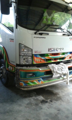 6ล้อ ISUZU 210แรงม้า รถวิ่งผัก ใช้งานน้อย รถสวยมากๆ พร้อมใช้งาน ราคาต่อรองได้ 090-7190682 087-2976734