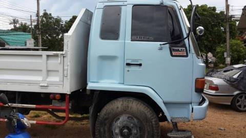 6ล้อช่วงยาว 7.20ม ISUZU ROCKY 195แรงม้า รถห้างแท้ ปี38 แอร์เย็น ยางเต็ม เก็บใหม่หมด สวยๆ090-7190682 087-2976734