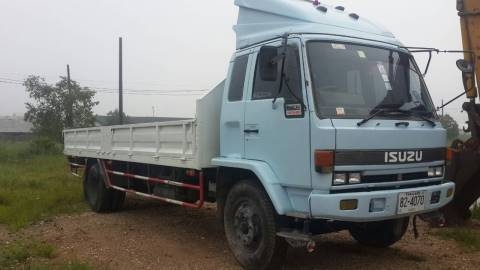 6ล้อช่วงยาว 7.20ม ISUZU ROCKY 195แรงม้า รถห้างแท้ ปี38 แอร์เย็น ยางเต็ม เก็บใหม่หมด สวยๆ090-7190682 087-2976734