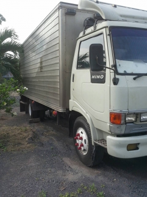 6ล้อ HINO FC120แรงม้า ตู้ยาว4ม. คัทซีสวย เก๋งเดิม เล่มพร้อม ราคาคุยได้ 090-7190682 087-2976734