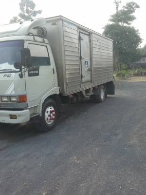 6ล้อ HINO FC120แรงม้า ตู้ยาว4ม. คัทซีสวย เก๋งเดิม เล่มพร้อม ราคาคุยได้ 090-7190682 087-2976734