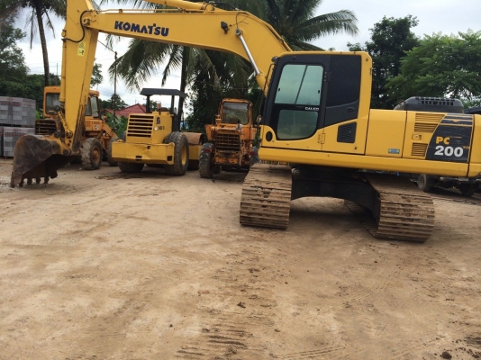 ขายเหมา/แยกKOMATSU PC200-8,เทเลอร์2เพลา PD260hp สภาพสวยพร้อมใช้ ราคาต่อรองได้ ติดต่อได้ที่คุณ อ๊อฟ พิจิตร 086-737-9991
