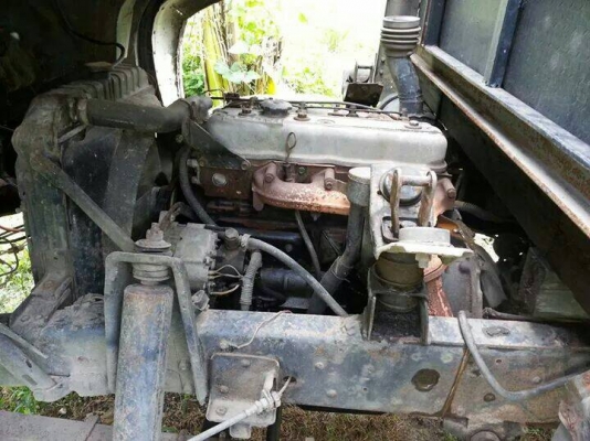 รถอีซูซุ 6 ล้อ รั้ว ( ไม่ดั้ม )  115 แรงม้า.  สนใจติดต่อ 081 - 6079515