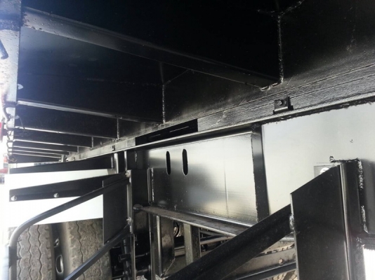 ขายหางพ่วง สามมิต 3 เพลา. ปี 53  สนใจติดต่อ 081 - 6079515