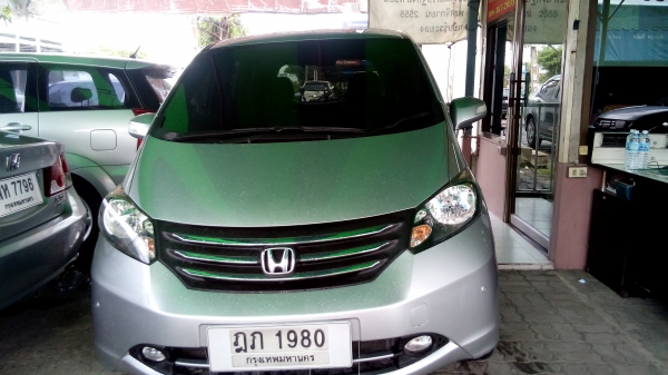 HONDA FREED 1.5 ปี 2010