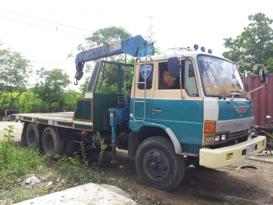 สิบล้อ HINO 650,000 บ. เพลาเดียว พื้นเรียบ ท้ายลาด ติดเครน TADANO 3 ต้น ท้อง V 3 ปลอก 2 ชัก