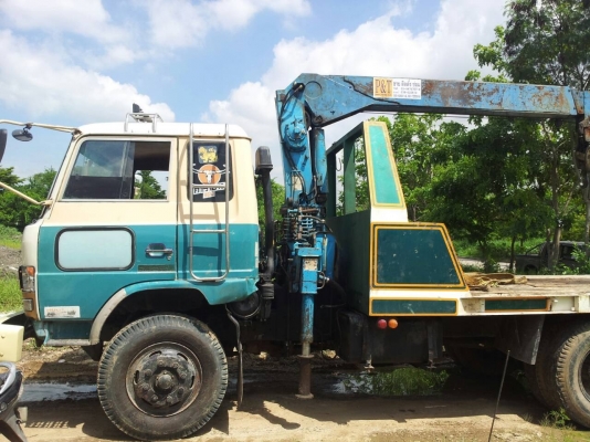 สิบล้อ HINO 650,000 บ. เพลาเดียว พื้นเรียบ ท้ายลาด ติดเครน TADANO 3 ต้น ท้อง V 3 ปลอก 2 ชัก