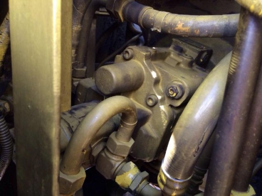 ขายรถแบคโฮ KOBELCO SK60 (MARK3) เครื่อง ISUZU 4 สูบ คอลโทรลสั้น ปั้มนิ้ว สภาพสวย นำเข้าจากญี่ปุ่น มี VDO ครับ ขายรถแบคโฮ KOBELCO SK60 (MARK3) เครื่อง ISUZU 4 สูบ คอลโทรลสั้น ปั้มนิ้ว สภาพสวย นำเข้าจากญี่ปุ่น มี VDO ครับ