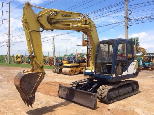 ขายรถแบคโฮ KOBELCO SK60 (MARK3) เครื่อง ISUZU 4 สูบ คอลโทรลสั้น ปั้มนิ้ว สภาพสวย นำเข้าจากญี่ปุ่น มี VDO ครับ ขายรถแบคโฮ KOBELCO SK60 (MARK3) เครื่อง ISUZU 4 สูบ คอลโทรลสั้น ปั้มนิ้ว สภาพสวย นำเข้าจากญี่ปุ่น มี VDO ครับ
