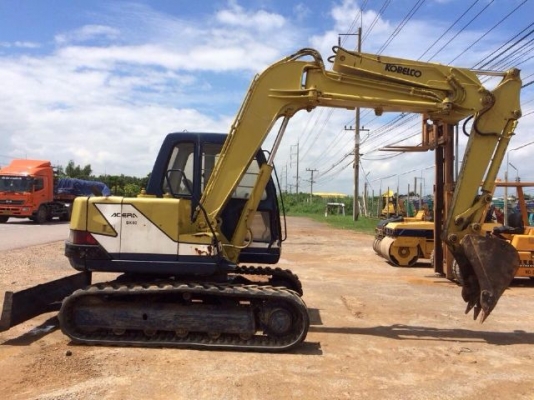 ขายรถแบคโฮ KOBELCO SK60 (MARK3) เครื่อง ISUZU 4 สูบ คอลโทรลสั้น ปั้มนิ้ว สภาพสวย นำเข้าจากญี่ปุ่น มี VDO ครับ ขายรถแบคโฮ KOBELCO SK60 (MARK3) เครื่อง ISUZU 4 สูบ คอลโทรลสั้น ปั้มนิ้ว สภาพสวย นำเข้าจากญี่ปุ่น มี VDO ครับ