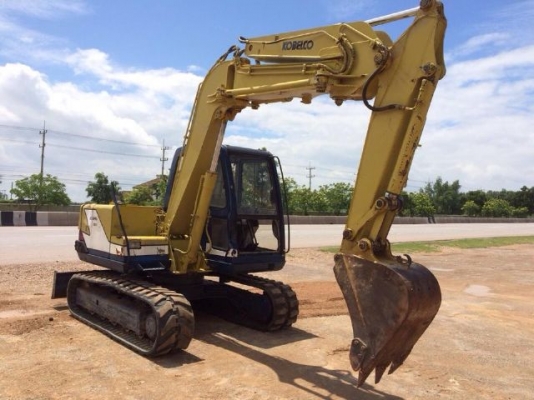 ขายรถแบคโฮ KOBELCO SK60 (MARK3) เครื่อง ISUZU 4 สูบ คอลโทรลสั้น ปั้มนิ้ว สภาพสวย นำเข้าจากญี่ปุ่น มี VDO ครับ ขายรถแบคโฮ KOBELCO SK60 (MARK3) เครื่อง ISUZU 4 สูบ คอลโทรลสั้น ปั้มนิ้ว สภาพสวย นำเข้าจากญี่ปุ่น มี VDO ครับ