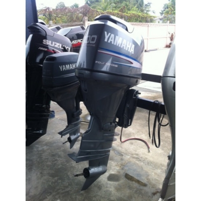 ขายเครื่องยนต์เรือมือสอง Yamaha F100AET 4จังหวะ เครื่องคาร์บูเรเตอร์ จากญี่ปุ่น