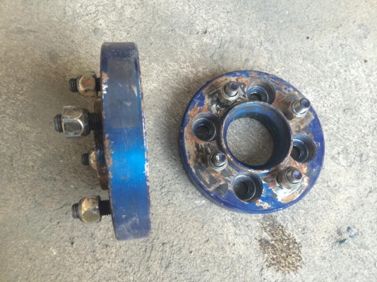 ขายสเปเซอร์แต่ง 4 รู 100 มีกันสั่นในตัว ขนาด 1 นิ้ว