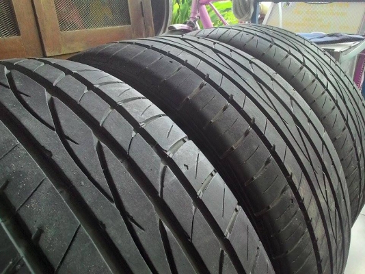 ขายยาง245/45/17 ปี11 falken 1คู่ แถมฟรีอีก 1เส้น 2500