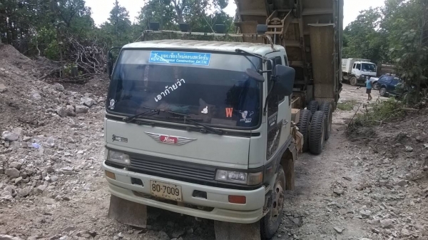 ขายรถ 10 ล้อดั้ม 3M 240แรงม้า