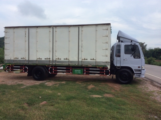 ขาย.HINO ไฮเทคFF1J ปี47 เครื่อง220 แรง เครื่องดี ครัทซีสวย ตู้10บาน ยาว7.2 ม. ขาย 710,000 บาท