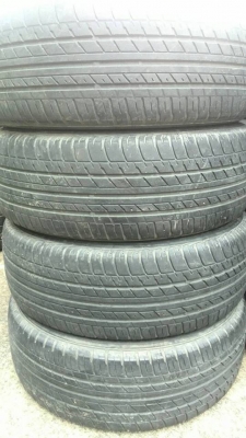 ขายยาง BRIDGESTONE 215-60-16 ปี10 ดอกสวย ไม่บวม ชุดละ 2,000 บาท