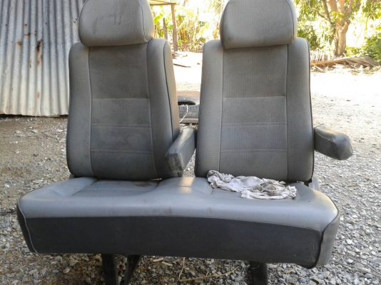 เบาะรถตู้หัวจรวด  9 ที่นั่ง สภาพดี พร้อมใช้งาน สนใจติดต่อ คุณเก่ง 089-2345064