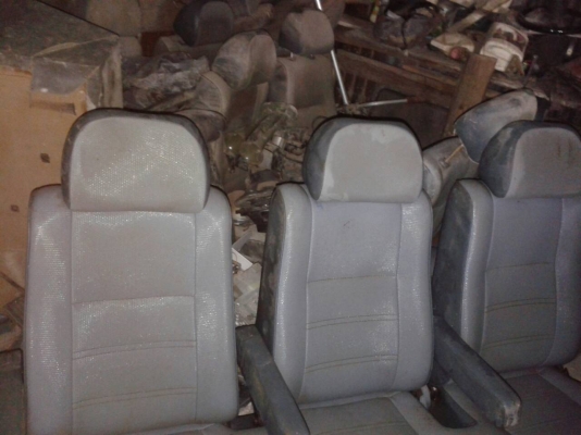 เบาะรถตู้หัวจรวด  9 ที่นั่ง สภาพดี พร้อมใช้งาน สนใจติดต่อ คุณเก่ง 089-2345064