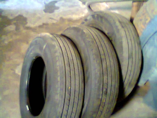 ขายยางบริดสโตนดูราวิส 215 65 15 ถอดจากออนิวส์ป้ายแดง 3เส้น 8,500บาท รถออกเมื่อ31-10-57