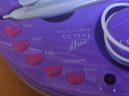 เครื่องกำจัดขนที่ไม่พึงประสงค์  แบบใช้ไฟฟ้าของประเทศอังกฤษ