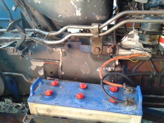 ขาย ฟอร์ด6610เสื้อลาย สองเพลาคาราโล่ สภาพพร้อมใช้ พร้อมอุปกรณ์