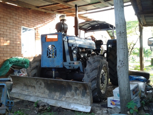 ขาย ฟอร์ด6610เสื้อลาย สองเพลาคาราโล่ สภาพพร้อมใช้ พร้อมอุปกรณ์