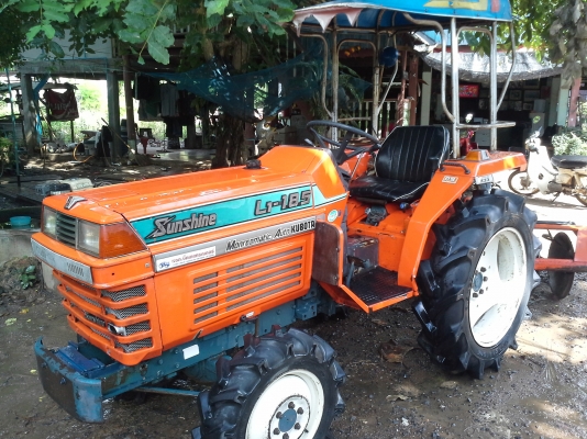 ขาย  KUBOTA   L1-185 WD รถไร่