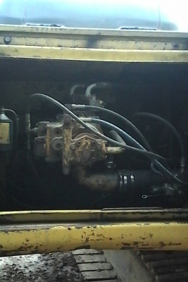 ขายรถแบคโฮ  KOMATSU120-6  เล่มทะเบียน  ซีเลี่ยน. 89&times;&times;&times;