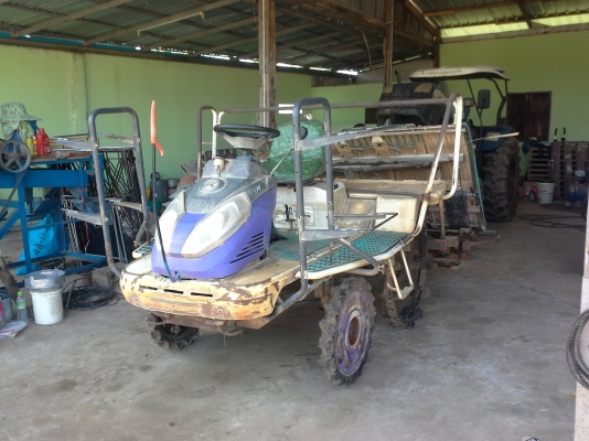 ขายรถดำนาKUBOTA นั่งขับ แบบ  6 แถว