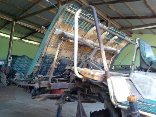 ขายรถดำนาKUBOTA นั่งขับ แบบ  6 แถว