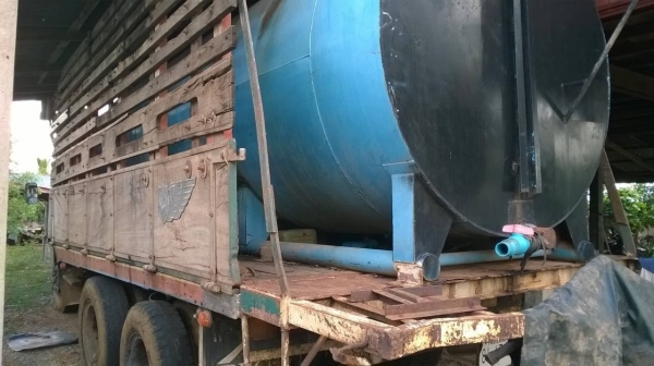 ขาย 10 ล้อหัวยาว 2 เพลา พร้อมถัง 12,000 ลิตร ช่วงล่างใหญ่  เครื่อง EH700 168 แรงม้า คัสซีสวย สโลว์อินเตอร์ ทะเบียนพร้อมโอน ราคาต่อรองได้