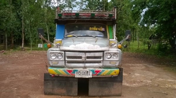 ขาย 10 ล้อหัวยาว เพลาเดียว คัสซีสวยตลอดเส้น เครื่อง 6BD1 165 แรงม้า เกียร์ร็อค พวงมาลัยพาวเวอร์ ทะเบียนพร้อมโอน ราคาต่อรองได้