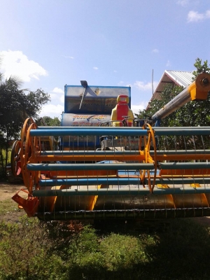 ขายรถเกี่ยวข้าว ไทยเส็งยนต์ อุ้ม 2.8 ตัน เครื่อง 210 เทอร์โบตัวเดิน 12 ปั้มไดกิ้น 22 ขายรถเกี่ยวข้าว ไทยเส็งยนต์ อุ้ม 2.8 ตัน เครื่อง 210 เทอร์โบตัวเดิน 12 ปั้มไดกิ้น 22