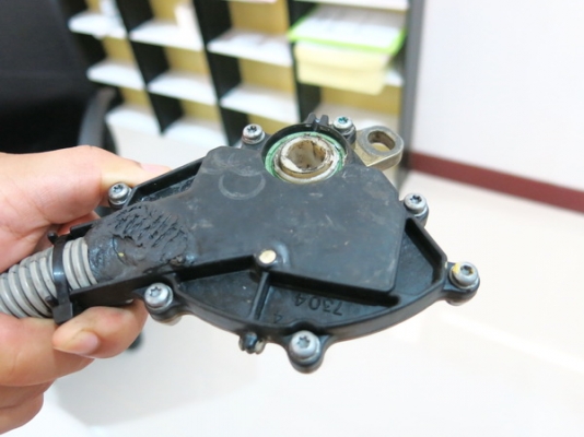 ขายสวิทช์ควบคุมตำเเหน่งเกียร์ ทรูเปอร์ 3.2 เบนซิน ขายสวิทช์ควบคุมตำเเหน่งเกียร์ ทรูเปอร์ 3.2 เบนซิน