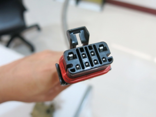 ขายสวิทช์ควบคุมตำเเหน่งเกียร์ ทรูเปอร์ 3.2 เบนซิน