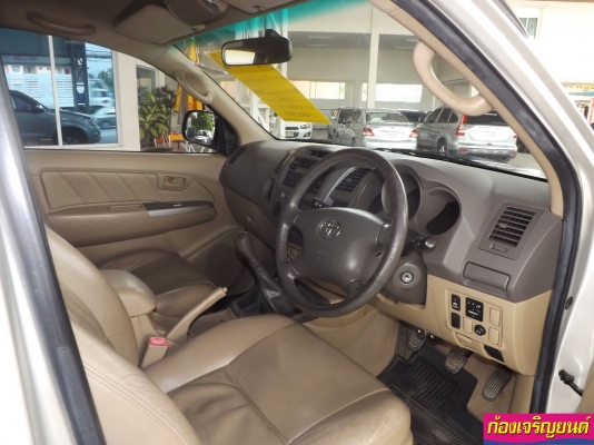 TOYOTA VIGO เกียร์ธรรมดา 4ประตู 4WD 3.0G TOYOTA VIGO เกียร์ธรรมดา 4ประตู 4WD 3.0G