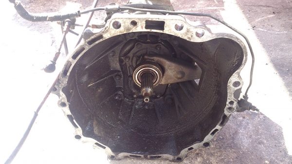 ขายเกียร์รถตู้หัวจรวดโตโยต้าแบบ 5 สปีดสวยๆ