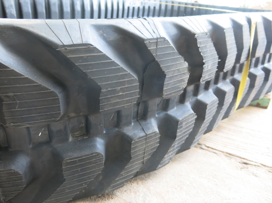 ขาย!!! แทรคยางใหม่ ขาย!!! แทรคยางใหม่