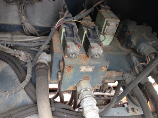 ขายรถปูยาง 3เมตร ล้อยาง HANTA เก่าญี่ปุ่นแท้ ระบบทุกอย่างใช้งานได้ พร้อมลุยงานทันที ขายถูก 086-303-9797 กู๋อ๋า ขายรถปูยาง 3เมตร ล้อยาง HANTA เก่าญี่ปุ่นแท้ ระบบทุกอย่างใช้งานได้ พร้อมลุยงานทันที ขายถูก 086-303-9797 กู๋อ๋า