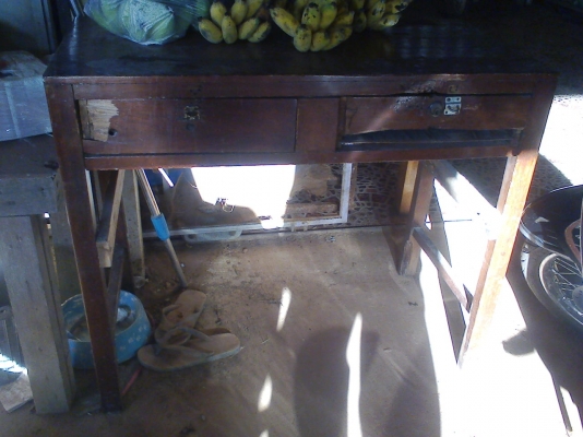 โตะไม้สักรุ่นเก่า