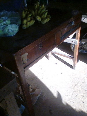 โตะไม้สักรุ่นเก่า