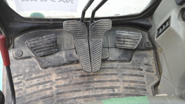 ขายด่วน ราคาพิเศษ!! รถขุด Kobelco SK135SR-1ES #YY04-06823 จากญี่ปุ่น สนใจโทร. 080-6565422 (หนิง)