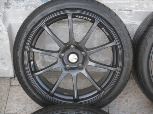 ขายล้อแม็กมือ2 Advan racing rs 18" พร้อมยางปี12 สนใจติดต่อเล็กคลองสามครับ 081-3747940
