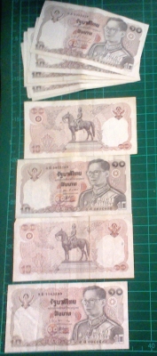 ธนบัตรแบงค์ 10  บาทรุ่นเก่า