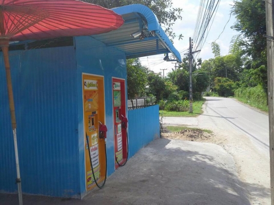 "เงินต่อเงิน เพิ่มรายได้" ผมรับดำเนินธุรกิจงานก่อสร้าง เพื่อขายตู้เติมน้ำมันอัตโนมัติและดำเนินงานขอใบอนุญาตครบวงจร ใช้เงินเพียง 85,000.-/ตู้ และมีกล้องวงจรปิดให้ด้วยน่ะครับ และใช้เนื้อที่เพียง 9 ตร.ม. และระยะเวลาการรับประกัน 1ปีเต็มๆ และเรามีบริ