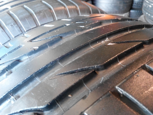 ยาง bridgestone potenza s001 205/55/16 ปี12 ยาง bridgestone potenza s001 205/55/16 ปี12