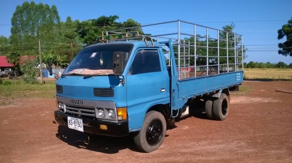 ขาย 6 ล้อ KS 110 คัสซีสวยตลอดเส้น เครื่อง 4BD1 110 แรงม้าฝาขาว เกียร์ดี เบรคดี ทะเบียนพร้อมโอน ราคาต่อรองได้ครับ